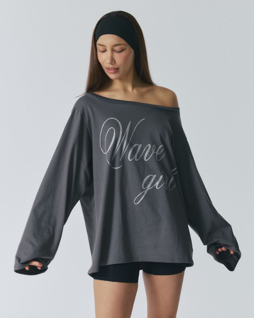 Pearl Wave Tee - Elegant Off-Shoulder Graphic Top with Pearl